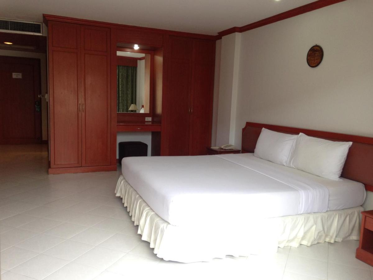 Lotus House Hotel Jomtien Beach Exterior photo