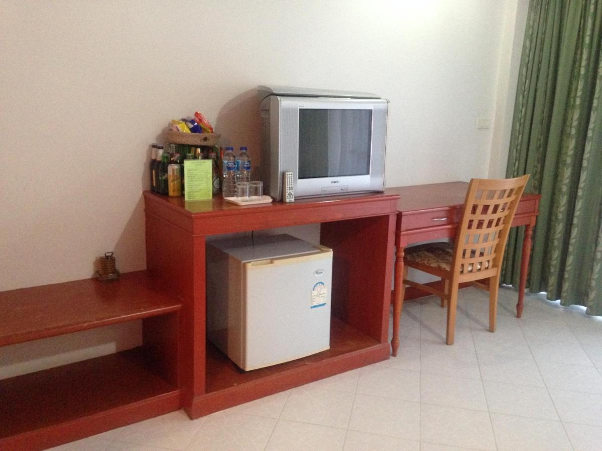 Lotus House Hotel Jomtien Beach Exterior photo